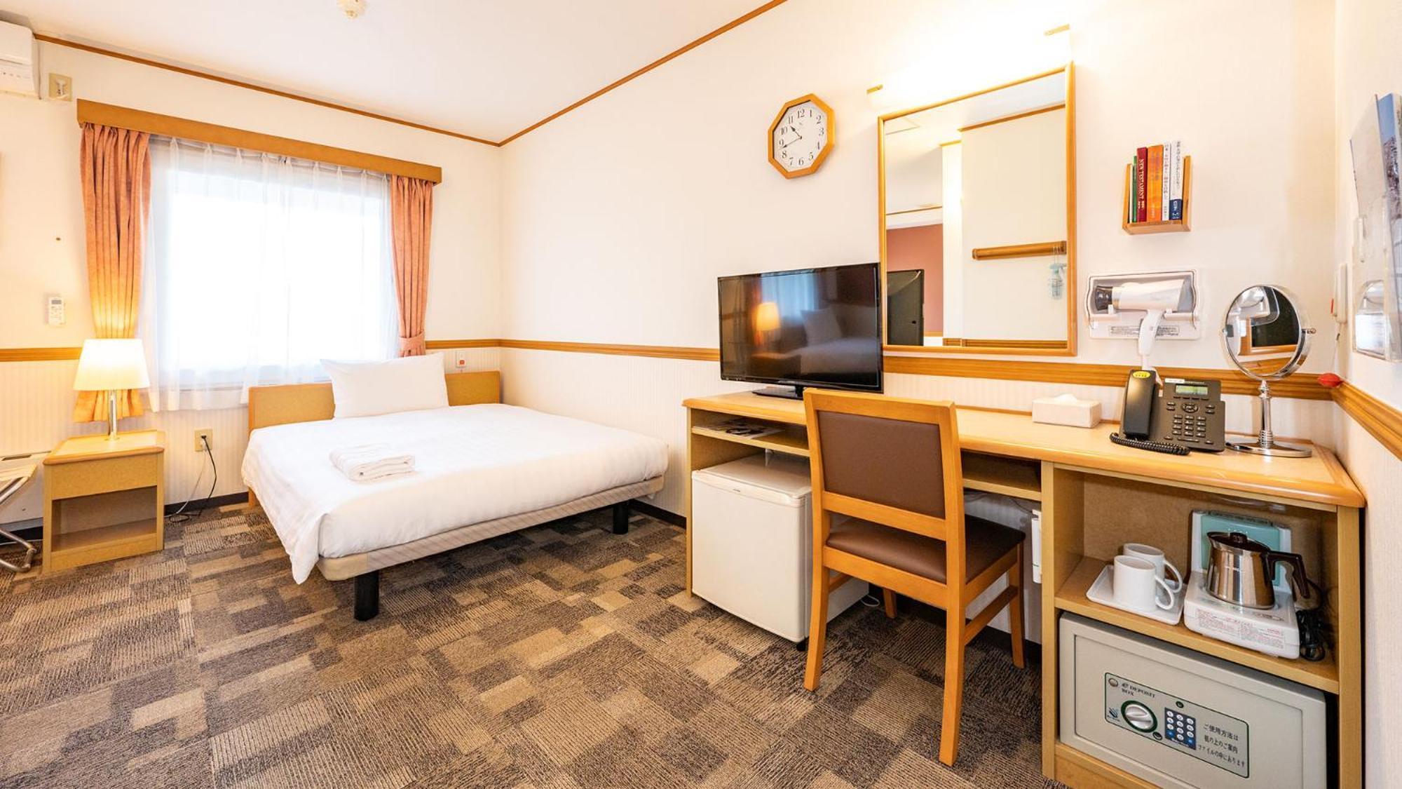 Toyoko Inn Nagoya Owari Ichinomiya Ekimae Room photo