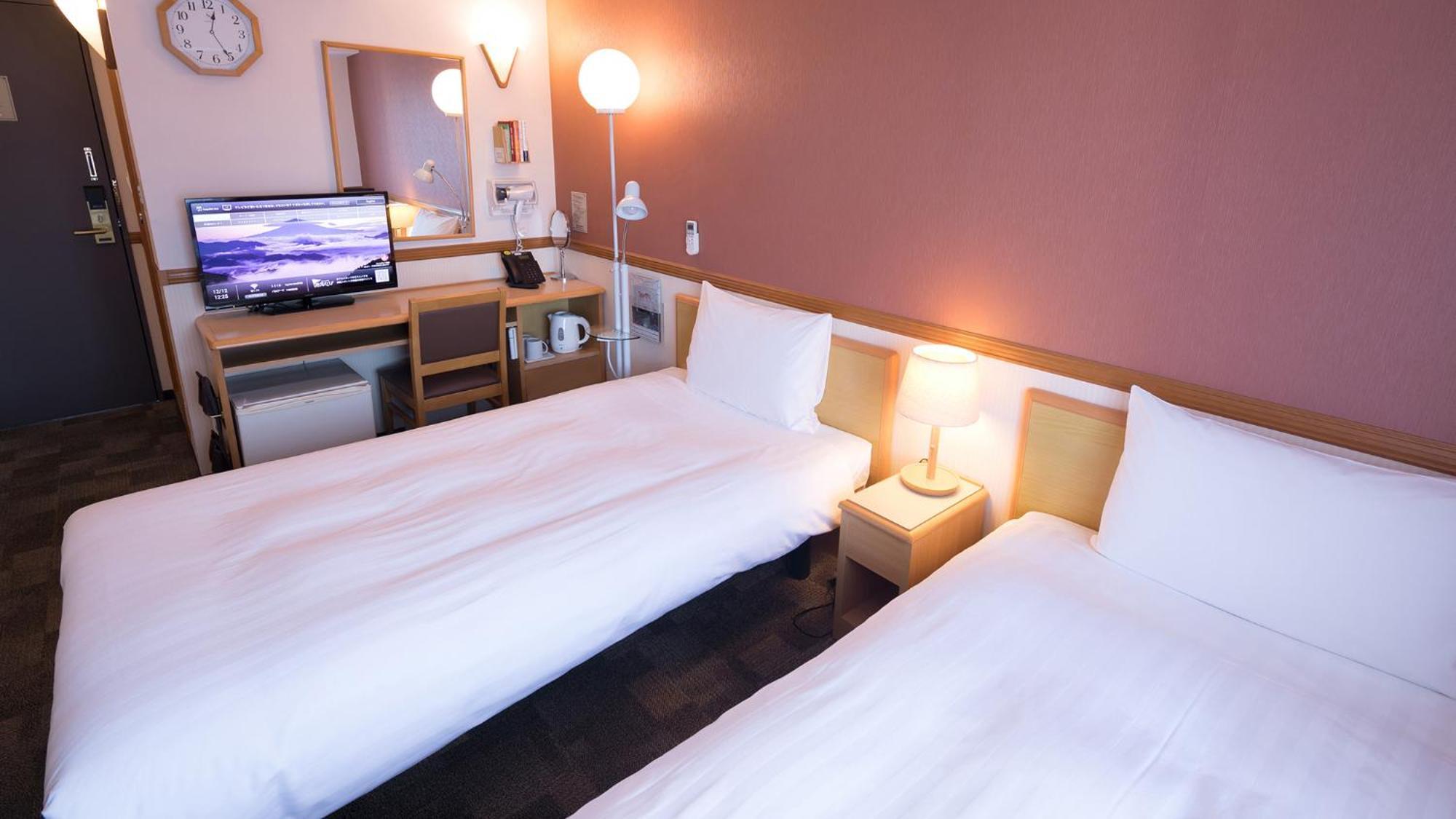 Toyoko Inn Nagoya Owari Ichinomiya Ekimae Room photo